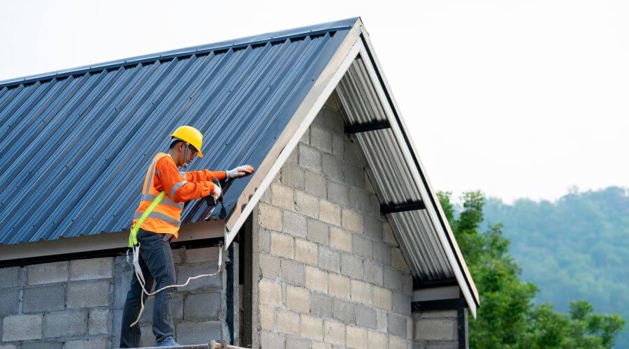 Expert Emergency Roof Repairs services in Weyanoke, LA